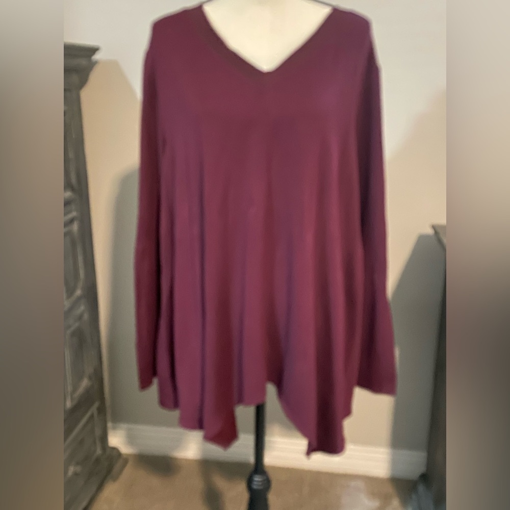Maroon Lane Bryant shark bite sweater size 22/24.